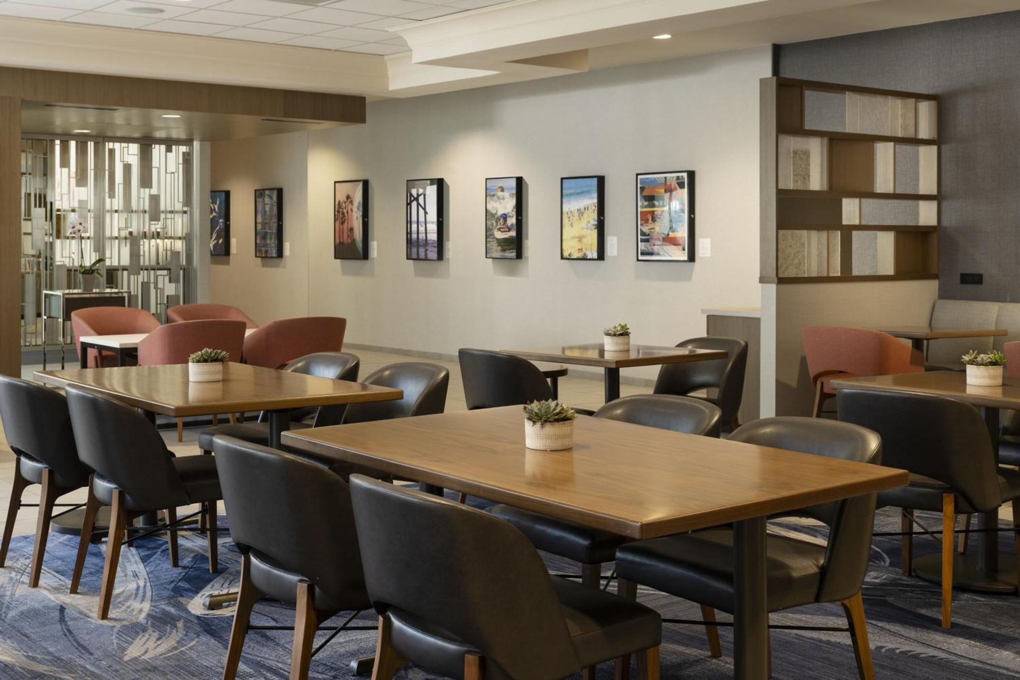 Costa Mesa Marriott Hotel Екстериор снимка