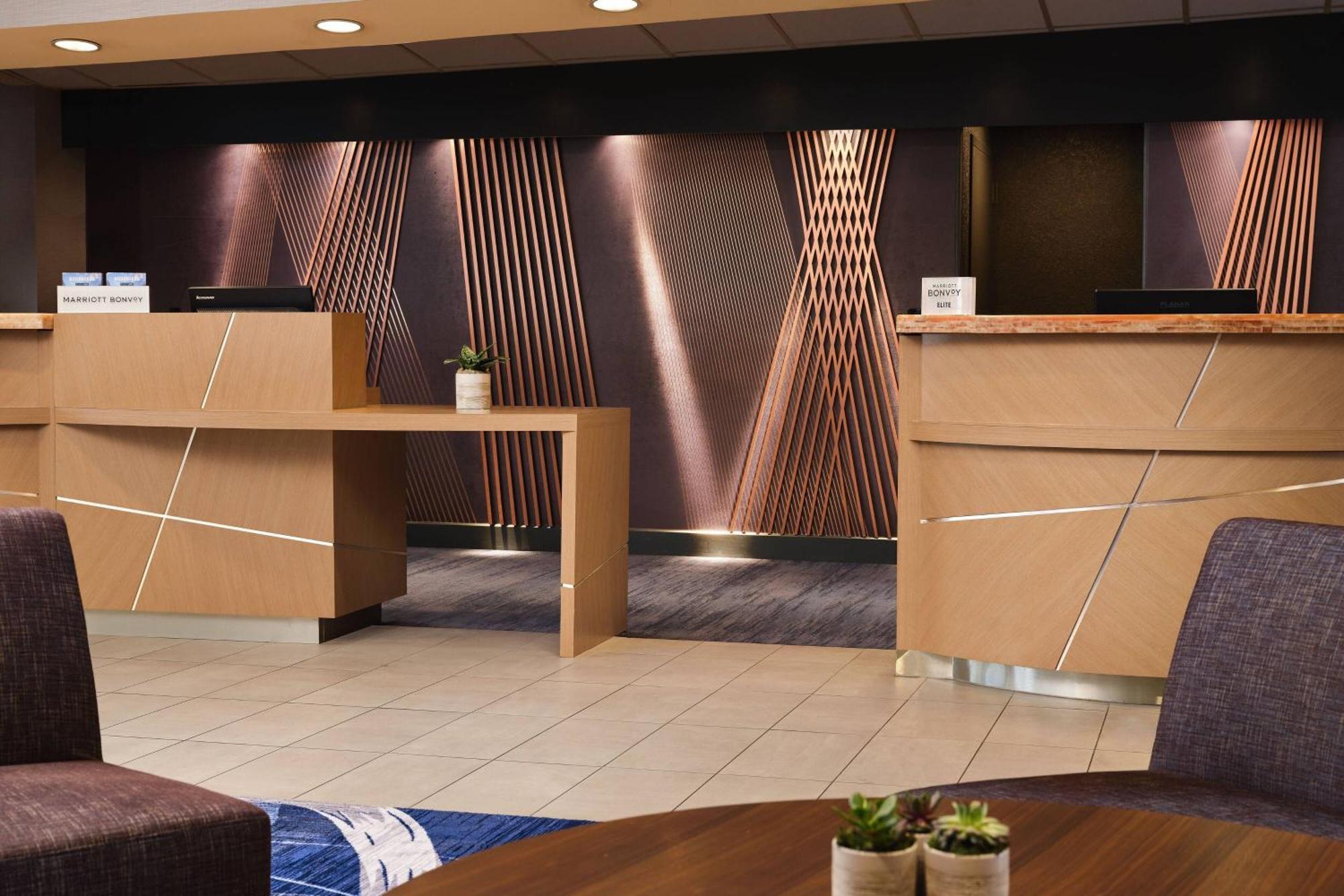 Costa Mesa Marriott Hotel Екстериор снимка