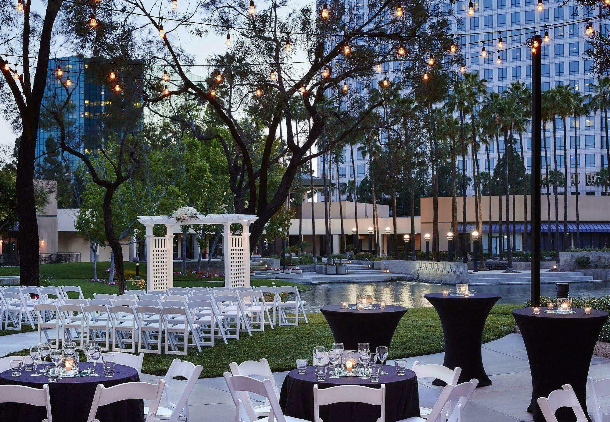 Costa Mesa Marriott Hotel Екстериор снимка
